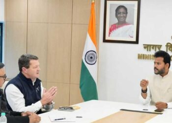 इंडिगो को लेकर सरकार का बड़ा फैसला, 10% फ्लाइट्स में कटौती का आदेश, CEO ने मंत्री राम मोहन नायडू के सामने जोड़े हाथ