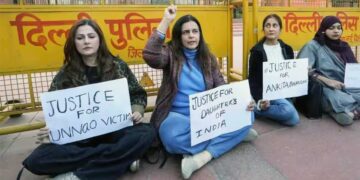 Unnao Rape Case, कुलदीप सेंगर की जमानत पर जंतर-मंतर में हाई-वोल्टेज ड्रामा, समर्थक महिला और पीड़िता के गुट में तीखी झड़प