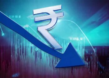 डॉलर के मुकाबले पस्त हुआ रुपया, मजबूत GDP ग्रोथ के बाद क्यों आई गिरावट, जानें वजह