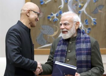 माइक्रोसॉफ्ट के CEO सत्या नडेला ने PM मोदी से की मुलाकात, भारत में AI हब बनाने के लिए 17.5 बिलियन डॉलर का करेंगे निवेश