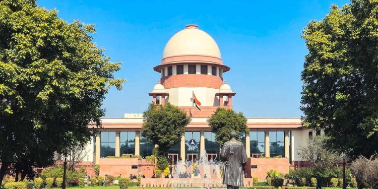 डिजिटल अरेस्ट से जुड़े सभी केस CBI को ट्रांसफर, सुप्रीम कोर्ट ने कहा- पूरी आजादी से करें जांच, SIT के गठन का भी निर्देश