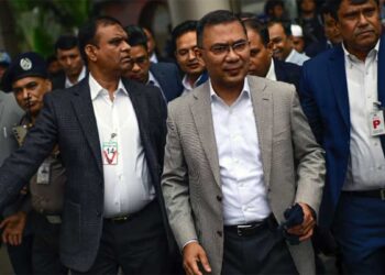 17 साल बाद लंदन से लौटते ही तारिक रहमान ने भरी हुंकार, बोले- शहीदों के खून का बदला ऐसे चुकाएंगे, उस्मान हादी का भी किया जिक्र