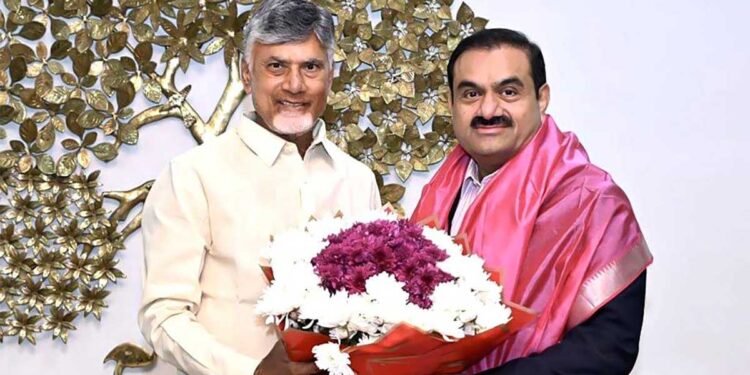 आंध्र प्रदेश सरकार ने अडानी को सौंपी 480 एकड़ जमीन, गूगल के साथ मिलकर बनेगा विशाल डेटा सेंटर