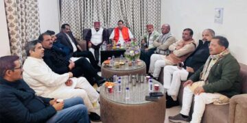 यूपी में 100 सीटों पर खतरा? पंकज चौधरी की ताजपोशी के बाद एकजुट हुए ब्राह्मण विधायक, लिट्टी-चोखा पर पकी सियासत