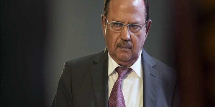 NSA अजीत डोभाल न इंटरनेट चलाते हैं और न ही रखते हैं मोबाइल, खुद किया इस बड़े राज का पर्दाफाश