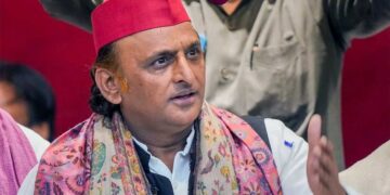 वोट काटने नहीं, डबल करने की साजिश.., अखिलेश यादव ने चुनाव आयोग के सामने खोली पोल