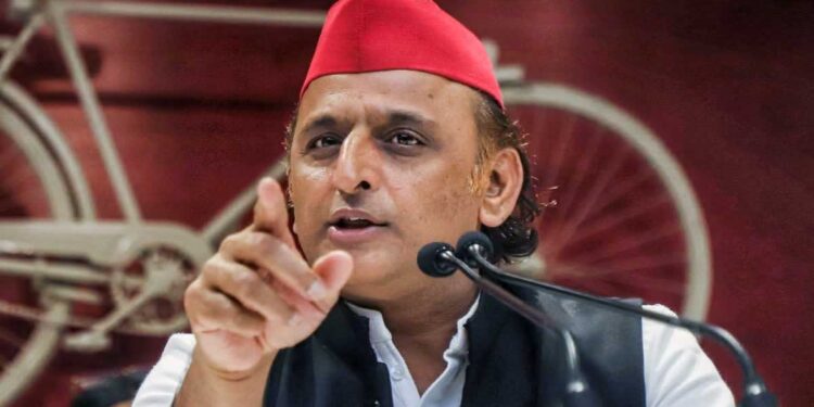 '800 करोड़ कमा लिए, फिर भी एजेंसियां खामोश', कोडीन सिरप कांड पर अखिलेश यादव ने सरकार को फिर घेरा