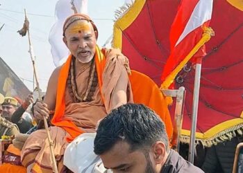 शंकराचार्य ने योगी सरकार को दिया 24 घंटे का अल्टीमेटम, कानूनी नोटिस भेजकर दी अवमानना केस की चेतावनी