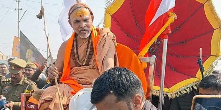 शंकराचार्य ने योगी सरकार को दिया 24 घंटे का अल्टीमेटम, कानूनी नोटिस भेजकर दी अवमानना केस की चेतावनी