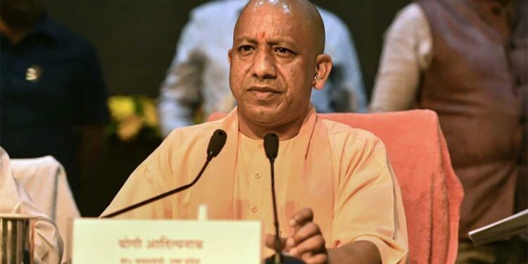 UP Police Vacancy: युवाओं को CM योगी का बड़ा तोहफा, आयु सीमा में 3 साल की छूट