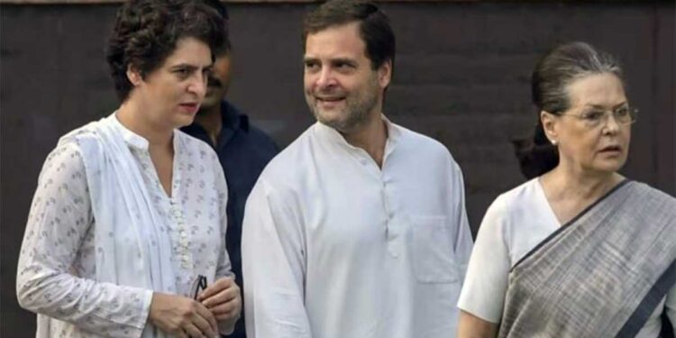 अमेठी से बजेगा 2027 का चुनावी बिगुल, गांधी परिवार करेगा बड़ा कार्यक्रम, सांसद किशोरी लाल शर्मा ने किया ऐलान