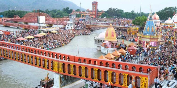 हरिद्वार जाने वाले सावधान, गाड़ी में नहीं मिली ये एक चीज तो कटेगा भारी चालान, DM ने जारी किया सख्त आदेश