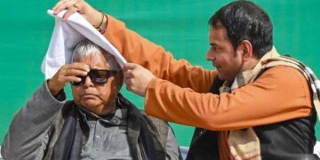 7 महीने पहले जिसे घर से निकाला, आज उसी बेटे की चौखट पर पहुंचे लालू यादव