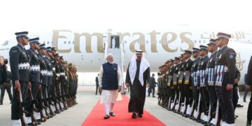 पीएम मोदी ने एयरपोर्ट पर गले लगाकर किया भाई का स्वागत, भारत पहुंचे UAE के राष्ट्रपति