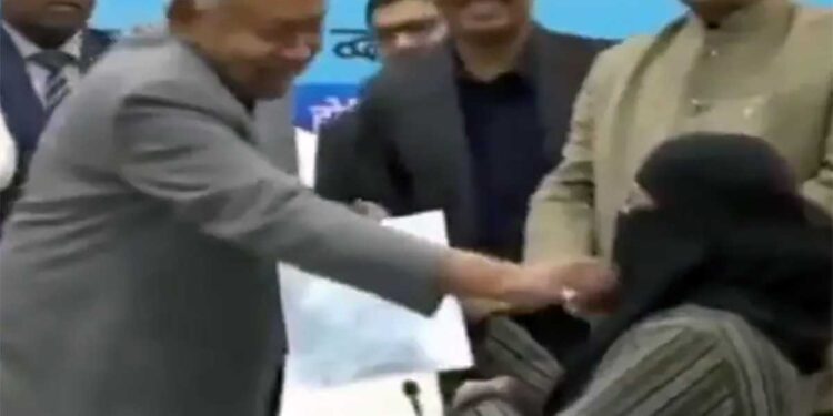 बिहार: हिजाब विवाद के 24 दिन बाद डॉ. नुसरत परवीन ने ज्वाइन की नौकरी, आज थी आखिरी तारीख