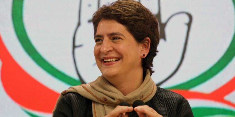 UP Mission-27: प्रियंका गांधी के जन्मदिन से कांग्रेस का शंखनाद, शुरू होगा परिवर्तन प्रतिज्ञा अभियान