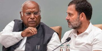महिला अफसर को गाली देना पड़ा भारी, कांग्रेस ने पूर्व राज्यसभा सांसद को पार्टी से निकाला