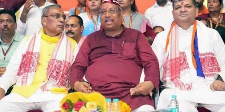 यूपी में NDA के साथियों की बढ़ी टेंशन, शिंदे गुट की शिवसेना ने ठोका दावा, 2027 चुनाव को लेकर किया ये बड़ा ऐलान