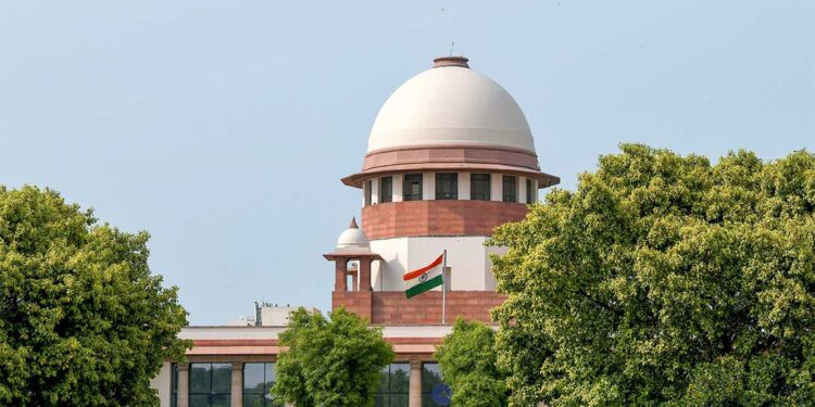 सुप्रीम कोर्ट का ऐतिहासिक फैसला, मासिक धर्म स्वच्छता अब जीवन का अधिकार, स्कूलों में मुफ्त सैनिटरी पैड और अलग शौचालय का आदेश