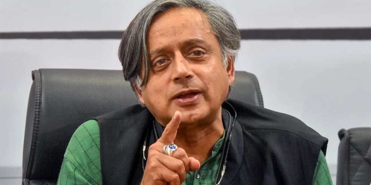राहुल गांधी सांप्रदायिकता के खिलाफ सबसे बुलंद आवाज, शशि थरूर ने की तारीफ, पार्टी छोड़ने की अटकलों पर लगाया पूर्णविराम