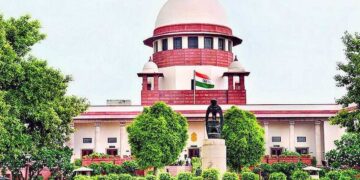 क्या कानून से ऊपर हैं चुनाव आयुक्त? सुप्रीम कोर्ट ने केंद्र और आयोग से मांगा जवाब, 'आजीवन सुरक्षा' पर उठे सवाल
