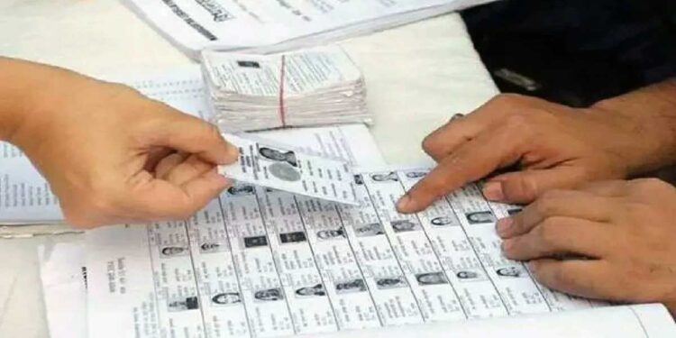 UP में 2.89 करोड़ वोट कटे, वोटर लिस्ट का ड्राफ्ट जारी, लखनऊ सबसे ऊपर, देखें अपने जिले का हाल