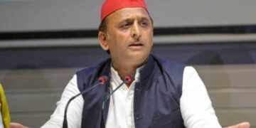 'इधर हथेली गर्म, उधर पुलिस नर्म', अखिलेश यादव का योगी सरकार पर करारा प्रहार