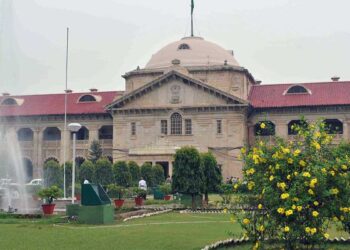 यूपी में बुलडोजर पर लगा ब्रेक, हाईकोर्ट ने सरकार को लगाई फटकार, अगले आदेश तक तोड़फोड़ पर रोक