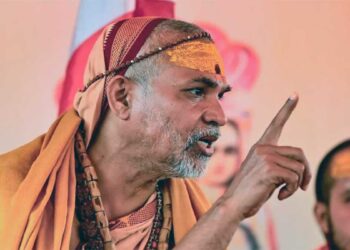 शंकराचार्य स्वामी अविमुक्तेश्वरानंद को तगड़ा झटका, गुरु सेवा के नाम पर यौन शोषण केस में FIR दर्ज करने का कोर्ट का आदेश