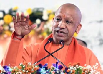 पुलिस अगर गोली न मारे तो क्या गोली खाए?, CM योगी का विरोधियों को दो टूक