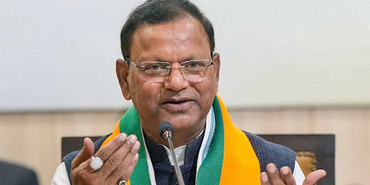 अपने दम पर सरकार बनाने की हैसियत नहीं.., अखिलेश के 100 विधायक वाले ऑफर पर भड़के BJP प्रदेश अध्यक्ष पंकज चौधरी