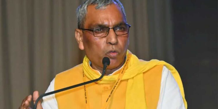 यूपी में टल जाएंगे पंचायत चुनाव? ओम प्रकाश राजभर ने तोड़ी चुप्पी, तारीख और वोटर लिस्ट को लेकर किया बड़ा दावा