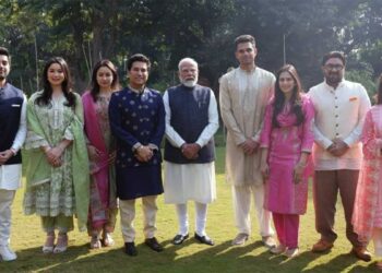 PM मोदी के घर न्योता लेकर पहुंचा तेंदुलकर परिवार, बेटे अर्जुन की शादी में शामिल होंगे प्रधानमंत्री?