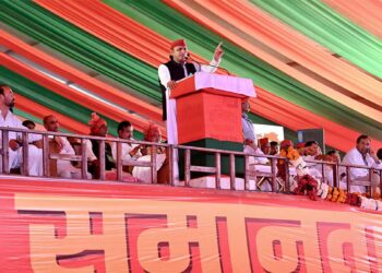 नोएडा से 2027 का बिगुल, दादरी रैली की भीड़ देख अखिलेश यादव का BJP पर तंज, बोले...