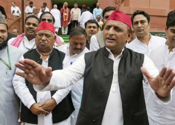 2027 चुनाव पर सपा का बड़ा दावा, अखिलेश यादव के नेतृत्व में बनेगी सरकार, यूपी की राजनीति गरमाई