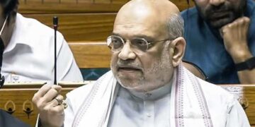 अविश्वास प्रस्ताव पर गरमाई संसद, अमित शाह का तीखा हमला, बोलने का मौका आता है तो जर्मनी-इंग्लैंड चले जाते हैं