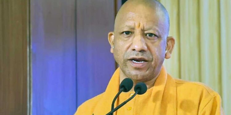 नवरात्र से पहले योगी सरकार का बड़ा तोहफा, अब पत्रकारों और वकीलों को भी मिलेगा सरकारी घर, 900 करोड़ जारी