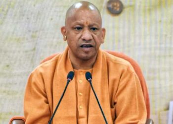 बेटियों को डरने की जरूरत नहीं, अंतरराष्ट्रीय महिला दिवस पर CM योगी का संदेश, महिलाओं के नाम लिखी चिट्ठी