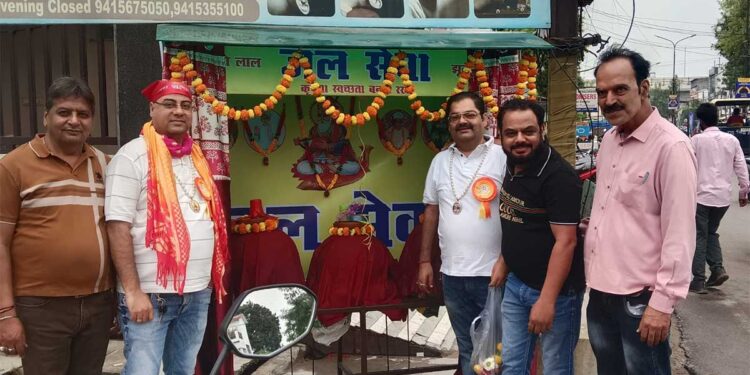 झूलेलाल जयंती पर सेवा की मिसाल, इंदिरा नगर में निःशुल्क प्याऊ का उद्घाटन