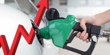 Oil Price: चीन-पाकिस्तान-बांग्लादेश में पेट्रोल-डीजल के दाम बेकाबू, जानिए भारत से कितनी ज्यादा कीमत चुका रहे लोग