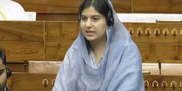 संसद में इकरा हसन का तीखा हमला, खामेनेई का जिक्र कर विदेश नीति पर घेरा सरकार को