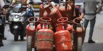 शहर में 25 दिन, गांव में 45 दिन बाद बुकिंग, संसद में सरकार ने LPG नियम और सप्लाई पर दी पूरी जानकारी