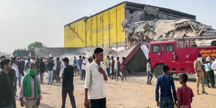 प्रयागराज कोल्ड स्टोरेज में दीवार गिरने से 4 मजदूरों की मौत, CM योगी ने किया मुआवजे का ऐलान