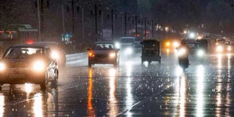 Weather Forecast: अप्रैल में भी नहीं पड़ेगी झुलसाने वाली गर्मी, IMD का बड़ा अलर्ट, दिल्ली समेत कई राज्यों में बारिश का दौर शुरू