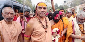 UP SI परीक्षा के सवाल पर विवाद, शंकराचार्य प्रकरण के बीच सरकार पर फिर सियासी घेराबंदी