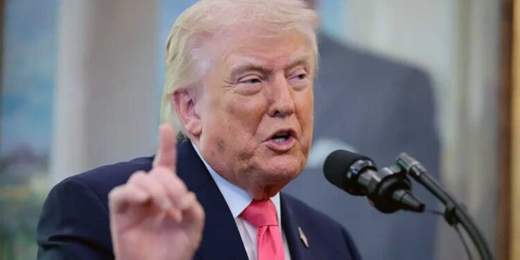 Hormuz Strait का नाम बदलने की तैयारी? ट्रंप के मजाकिया बयान ने छेड़ी नई बहस, Trump Strait बोलते ही मचा हंगामा