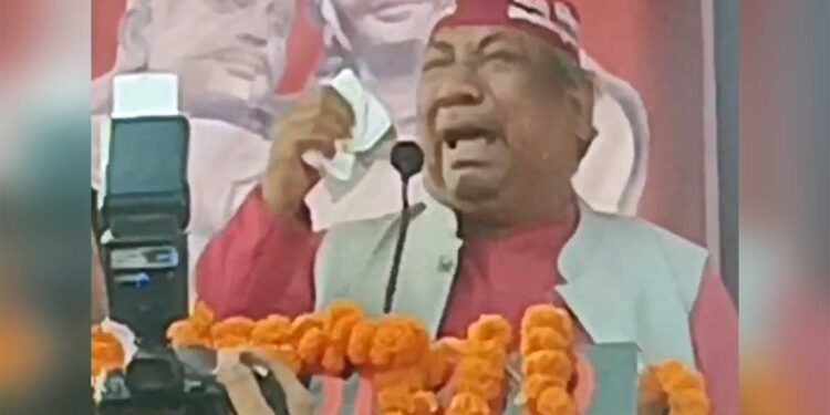 मंच पर रो पड़े मंत्री संजय निषाद, गोरखपुर की जनसभा में भावुक भाषण से गरमाई यूपी की सियासत