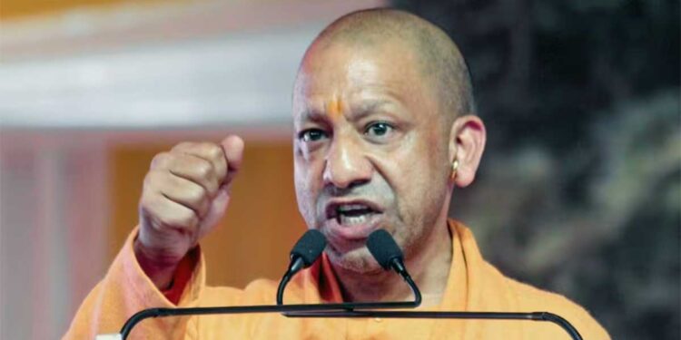 Holi 2026: CM योगी की सख्त अपील, आपत्तिजनक गाने न चलाएं, किसी को जबरन रंग न लगाएं