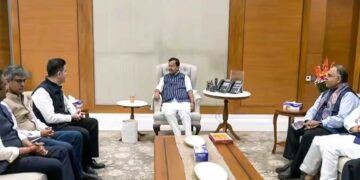 AAP में सुपर ब्रेकिंग बगावत, 7 सांसदों ने छोड़ी पार्टी, राघव चड्ढा बोले- मैं सही आदमी, गलत पार्टी में था