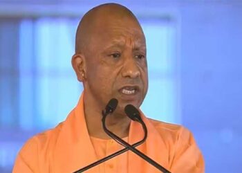 आजमगढ़ में CM योगी का बड़ा सियासी वार, बोले- पहले जिले के नाम पर होटल में कमरा नहीं मिलता था, अब सम्मान मिलता है